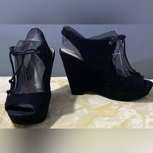 Nine West Wedge suede heels (sz6)